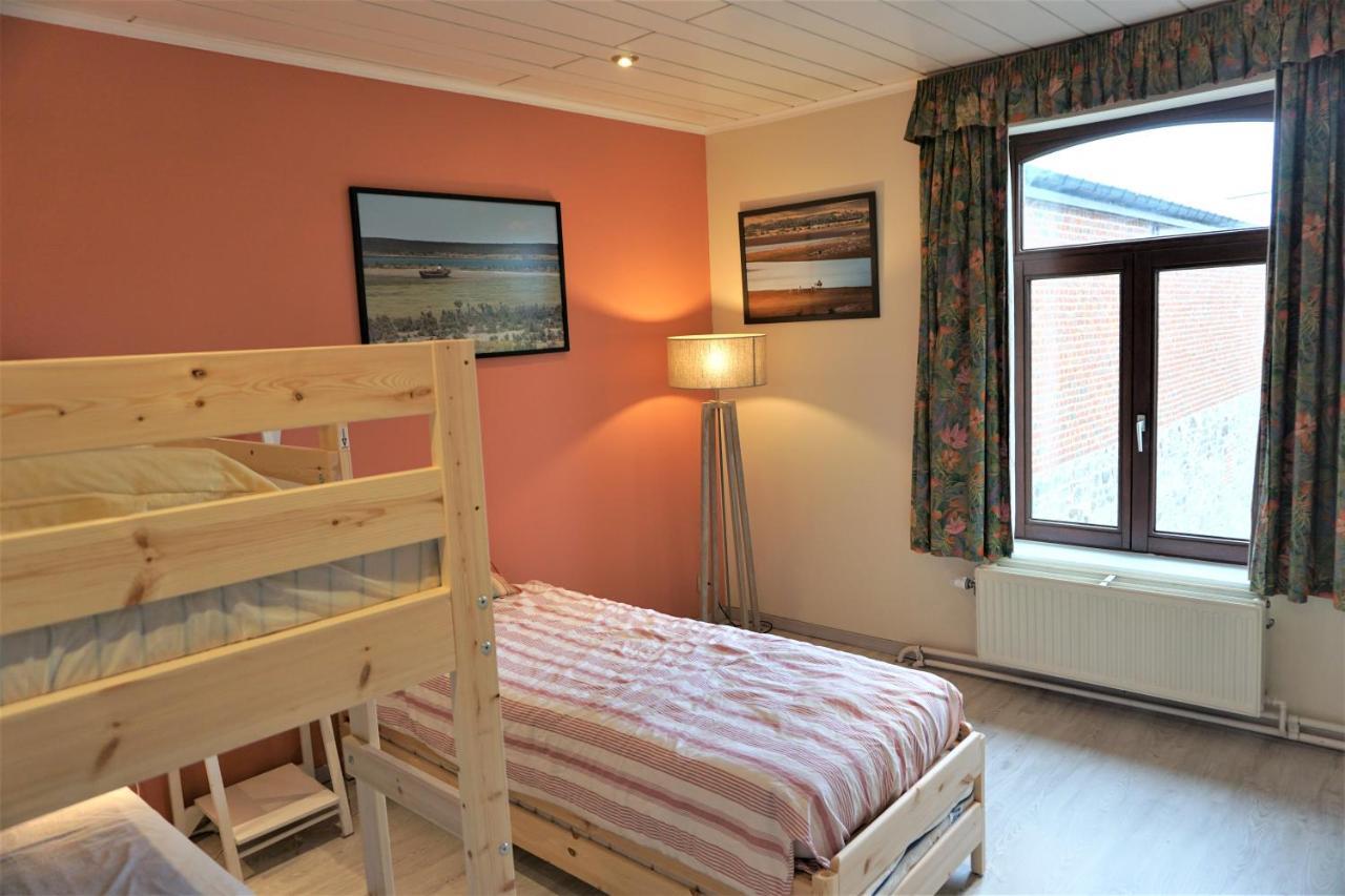 Au Randonneur - B&B Thuin Экстерьер фото